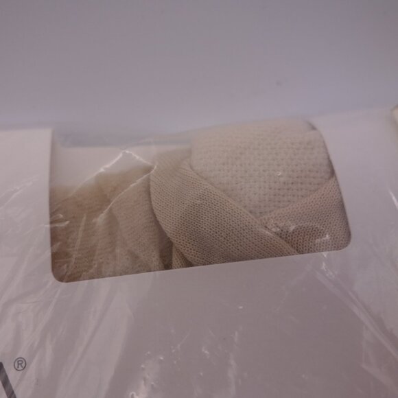 Vintage Chatelaine Style No 8890 Made in Canada Lycra Spandex Size B Pantyhose - Picture 7 of 15